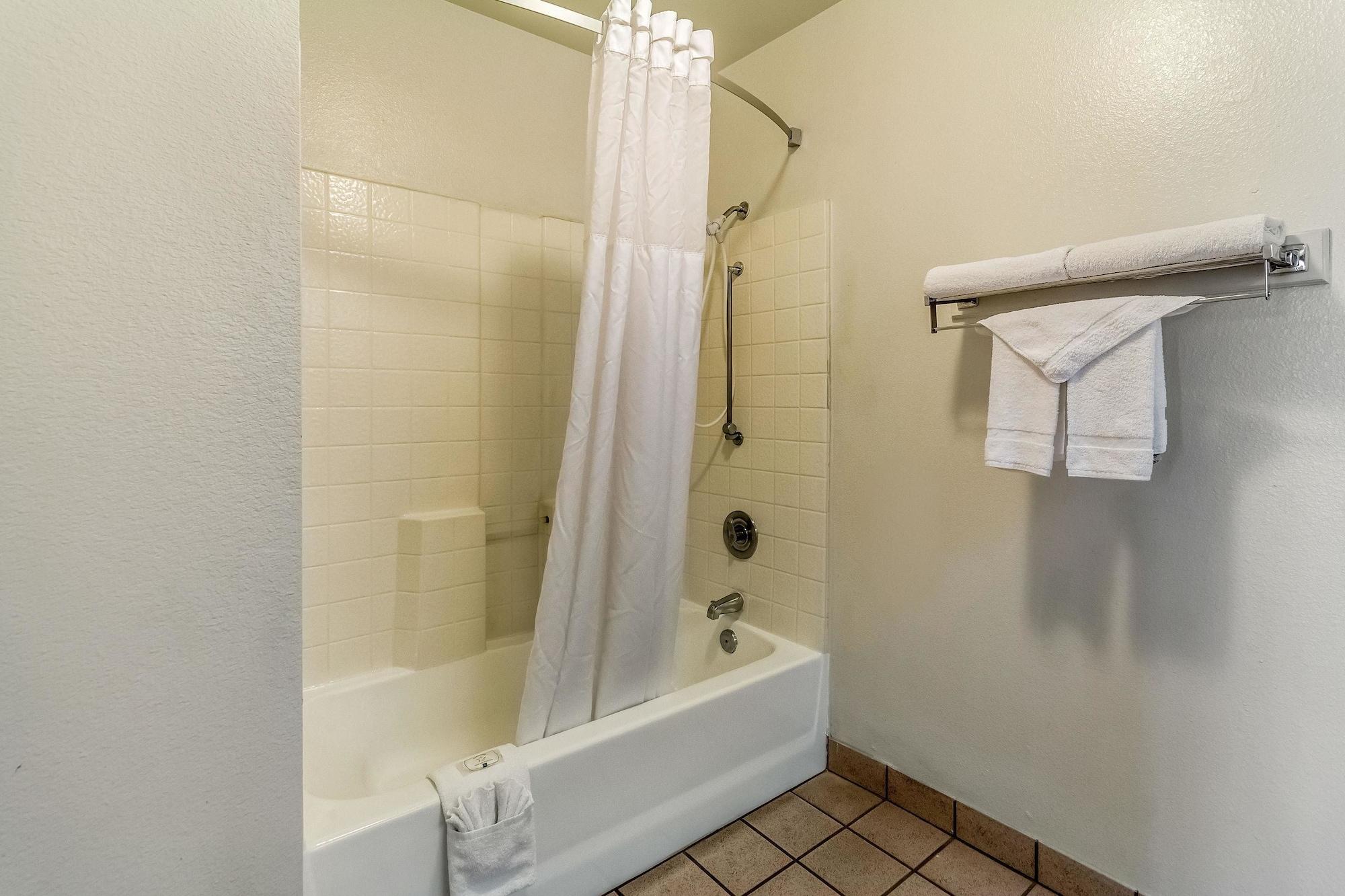 Quality Inn Fresno Near University Extérieur photo