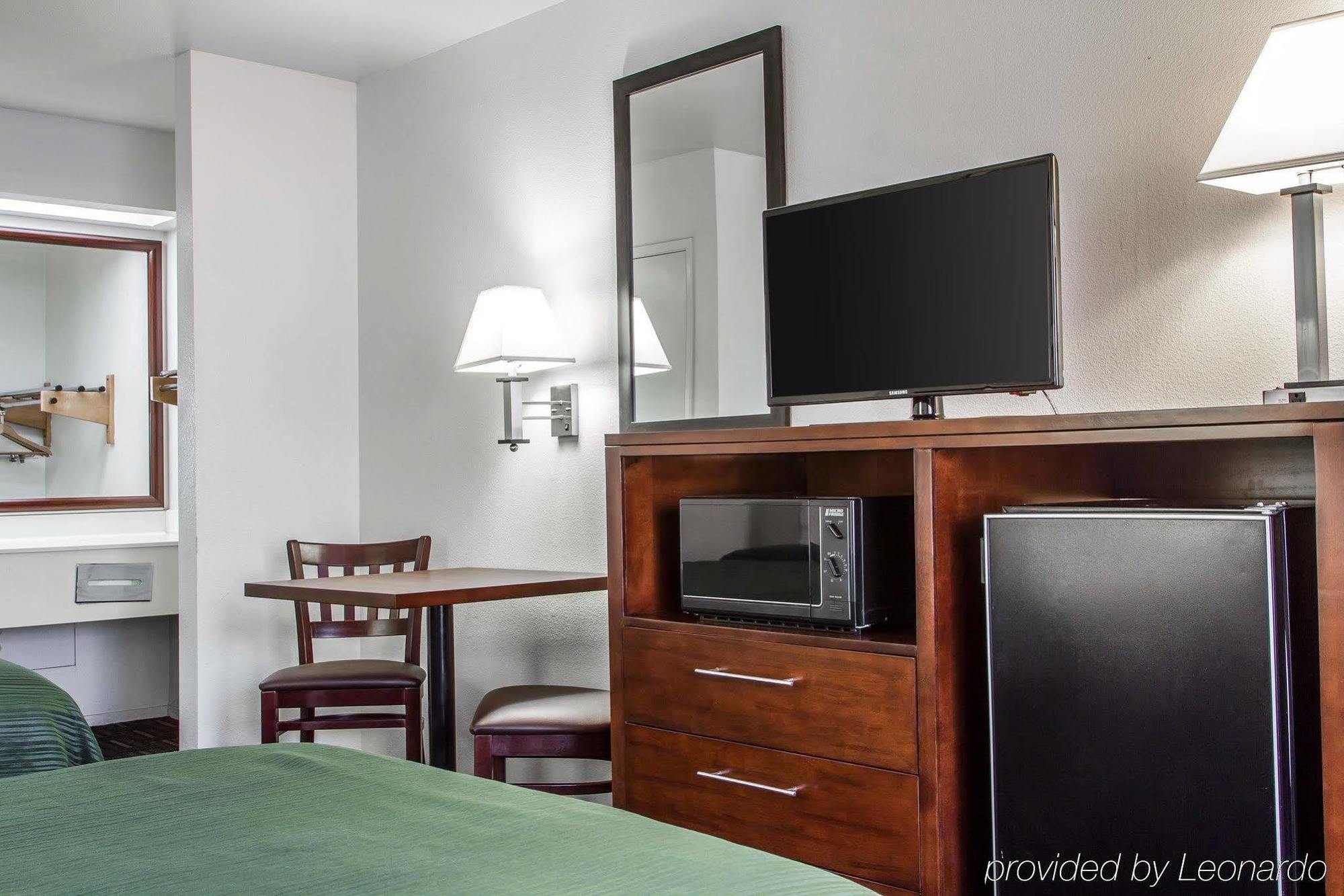 Quality Inn Fresno Near University Extérieur photo