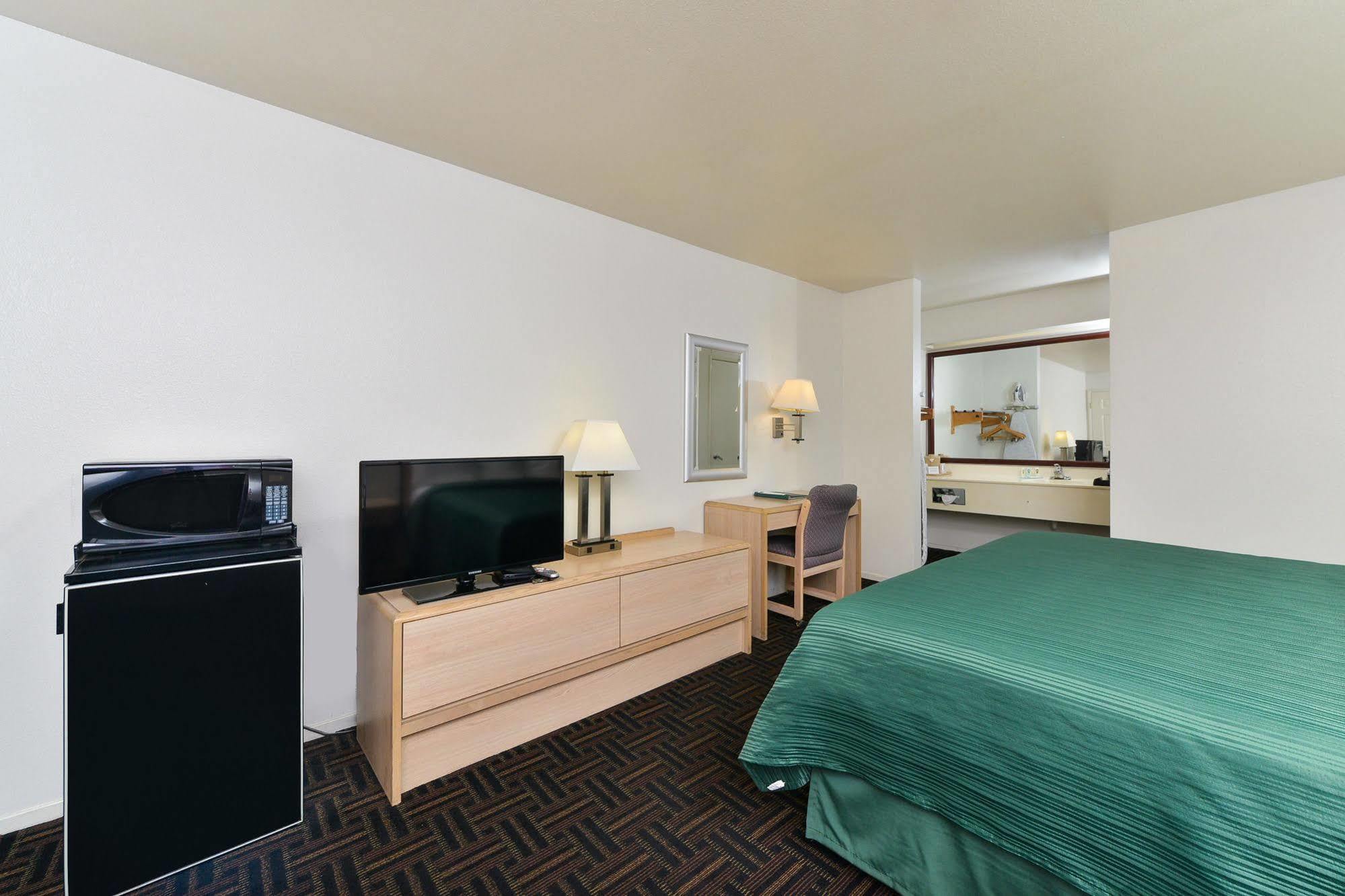 Quality Inn Fresno Near University Extérieur photo